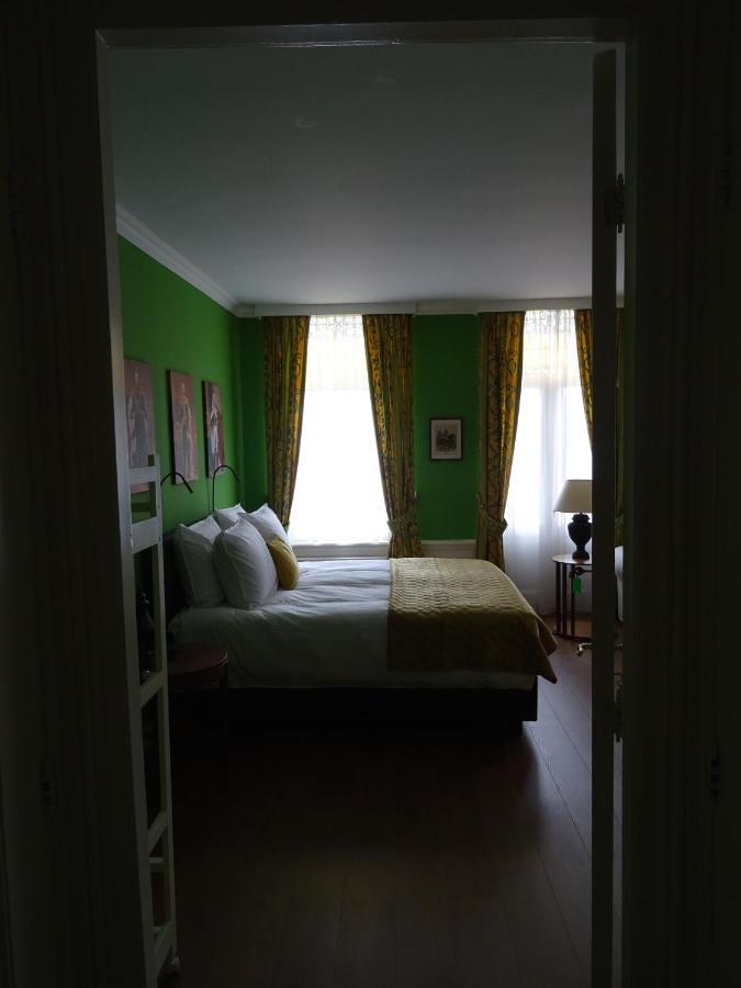 Emma'S B&B Хага Екстериор снимка